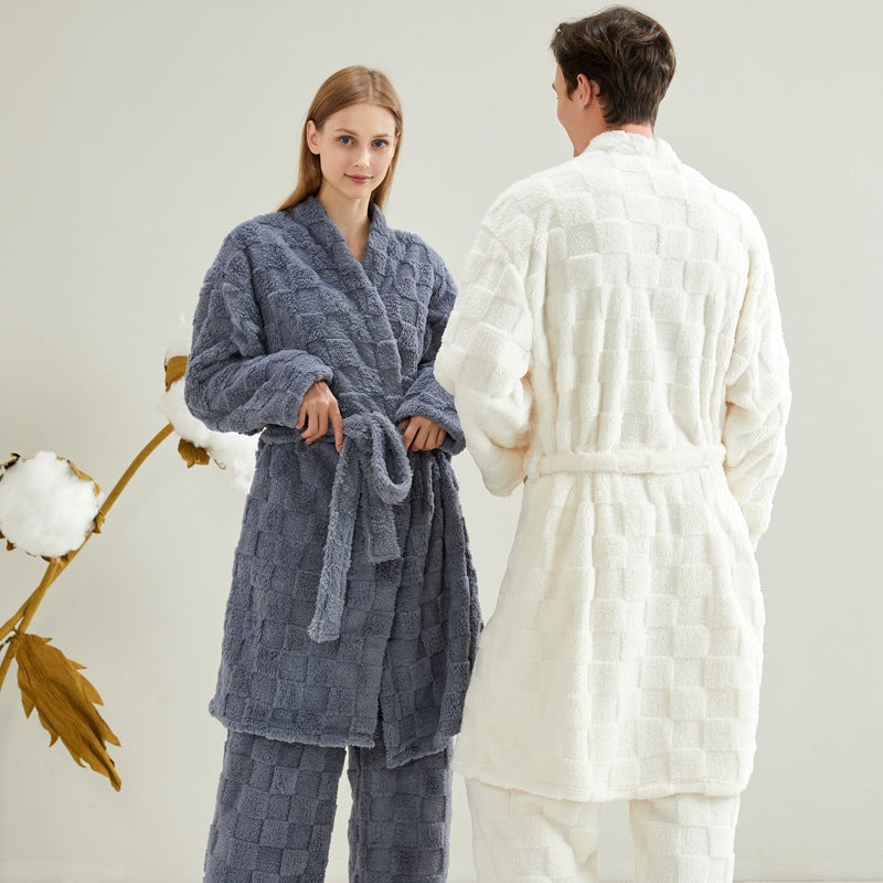 Long couple pajamas in European and American plus size loose coral fleece soft and fluffy home suit set can be worn outside